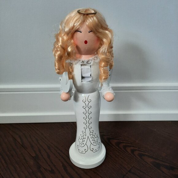 New! Christmas Angel Decoration - Picture 1 of 6
